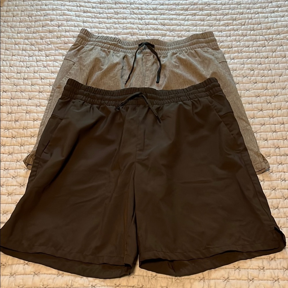Old Navy Size L (10-12) Stretchtech Quick Dry Above Knee Black and Grey Shorts